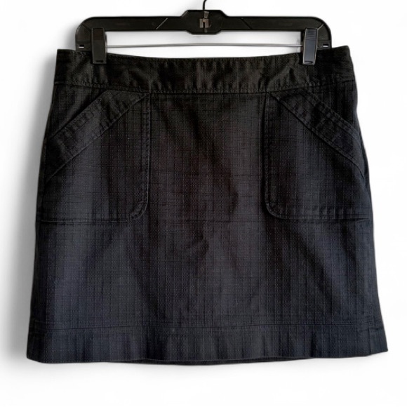 Banana Republic Dresses & Skirts - Banana Republic Black Cotton Mini Skirt with Pockets Size 8